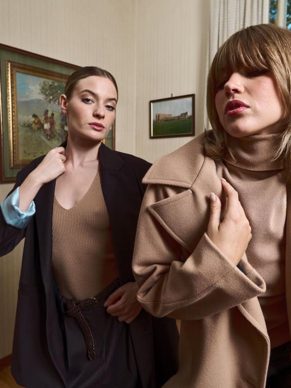 Spencer Clothing - Double outfit pantalone Grisù, body e dolcevita sottogiacca misto lana assieme a pantalone Corea e cappotto Remy